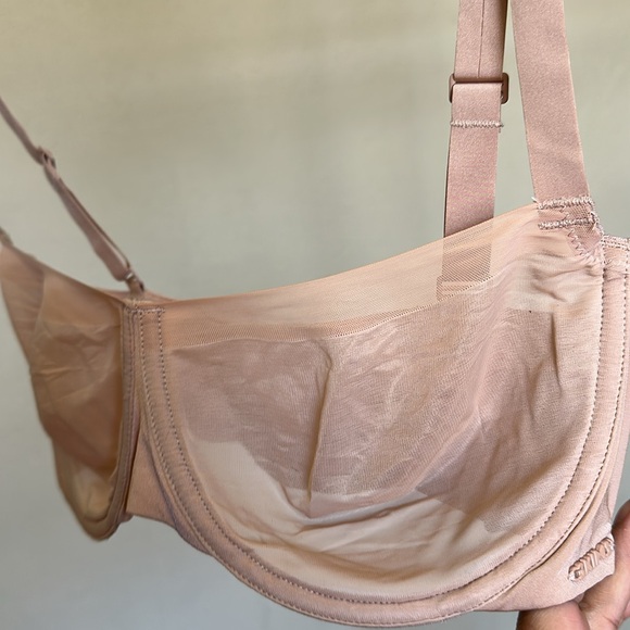 Skims No Show Molded Unlined Balconette Bra in clay 34D NWT - Picture 6 of 11
